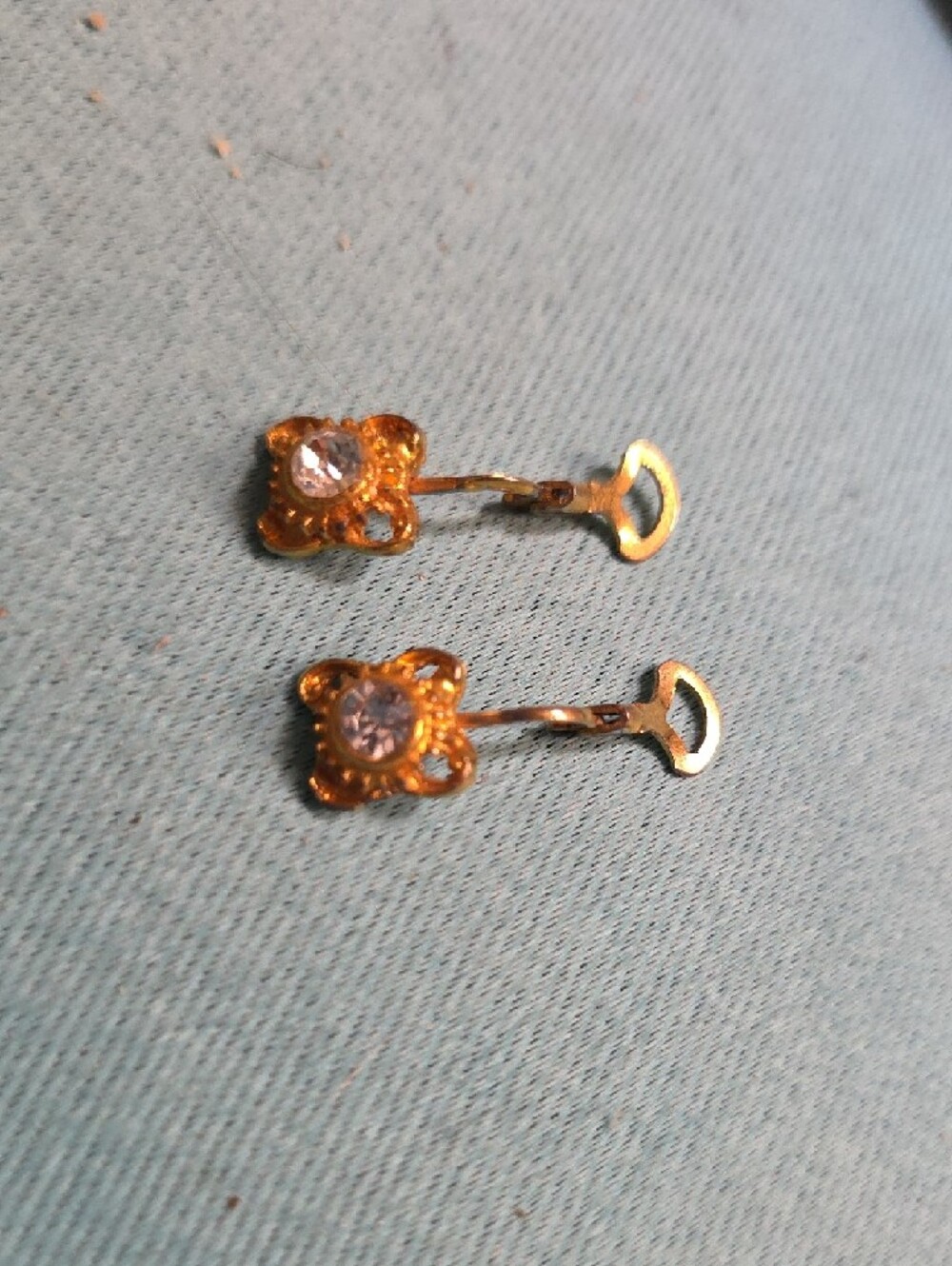 Gold-Tone Crystal Flower Clip-On Earrings - Unbranded - Picture 4 of 4